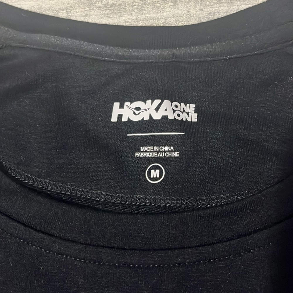 Hoka Lifestyle Tee Size M NWT - Picture 5 of 10